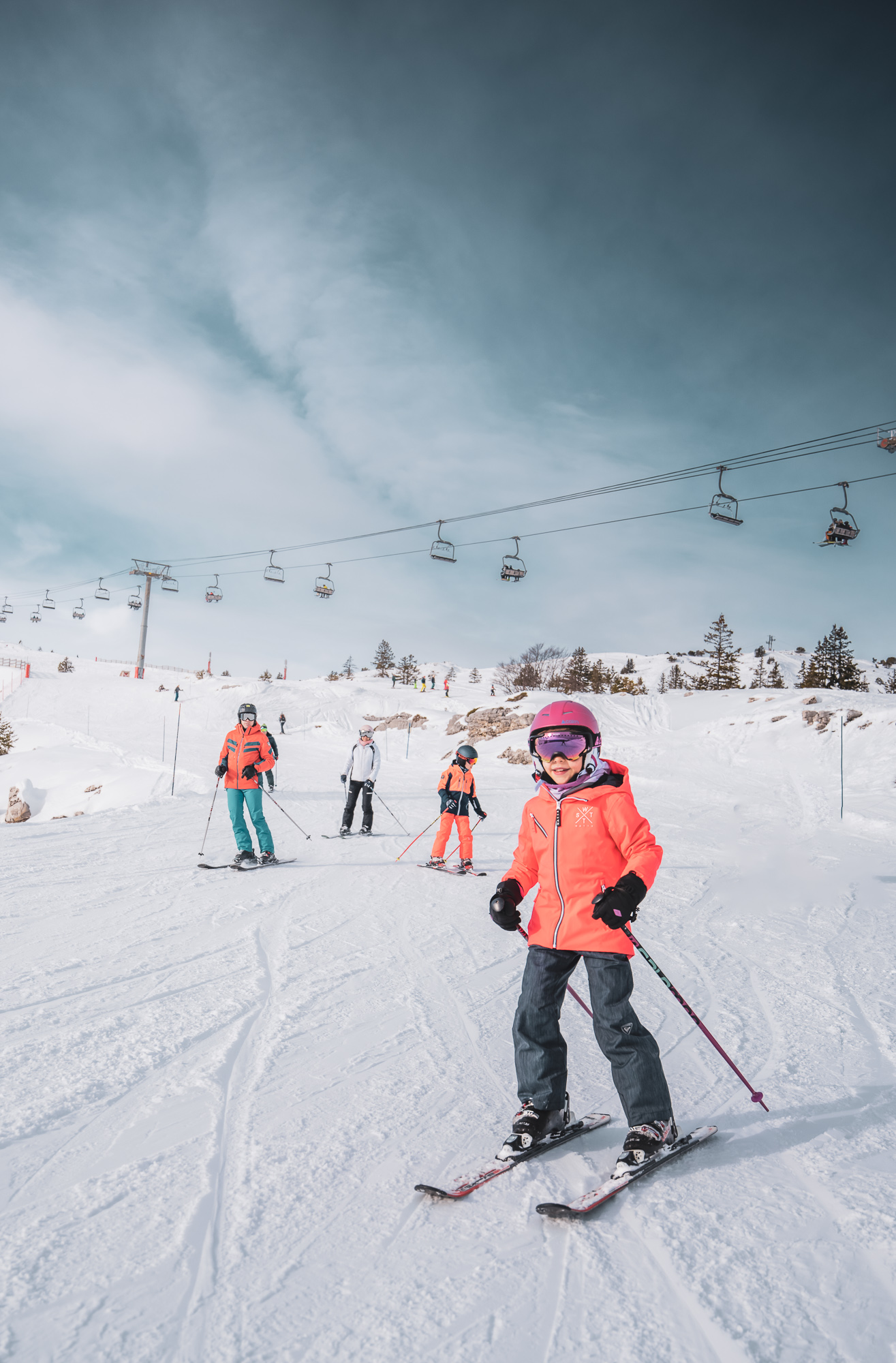 https://espace-ptl.ancv.com/appli/butterfly/data/medias_PA/PHOTOS/033040001001/033040001001tIDvmjsP2A-Ski en Famille - (c)Alpigraphie-25.jpg